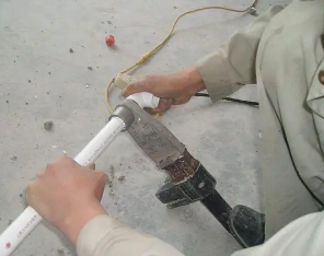 六枝特漏水维修电话
