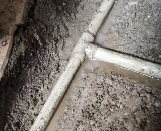 六枝特漏水维修电话